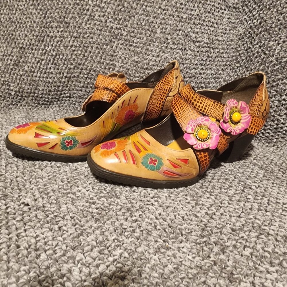 L'Artiste by Spring Step Mary Jane Shoes